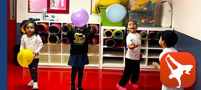 Bailando con globos