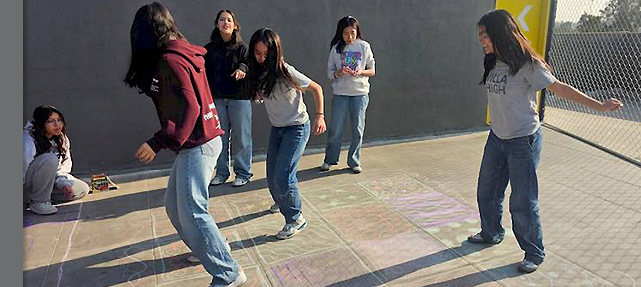 Trabajando la coordinación en baile con juegos